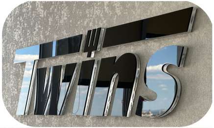 Фото Объемные буквы с прозрачного акрила 150 мм