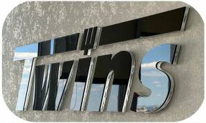 Фото Об'ємні букви з прозорого акрилу 150 мм.